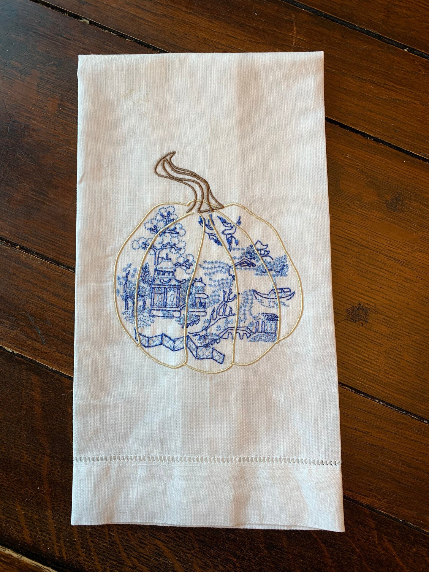 Chinosiorie Blue Willow Pumpkin Linen Hand Towel for Guest Bathroom or Powder Room