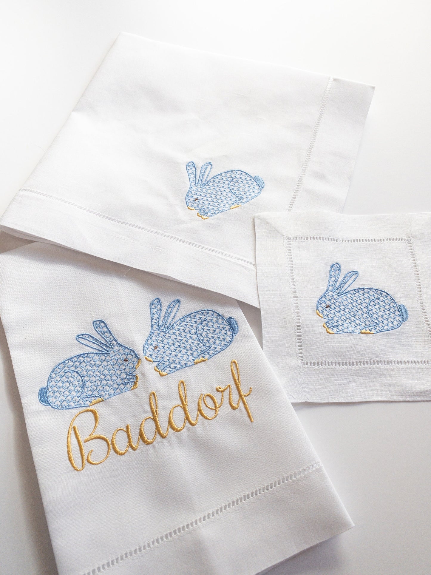 Easter Linen Napkin, Embroidered Easter Bunny Cloth Napkin, Easter Table Decor, Bunny Cloth Napkin, Embroidered Cloth Napkin #114