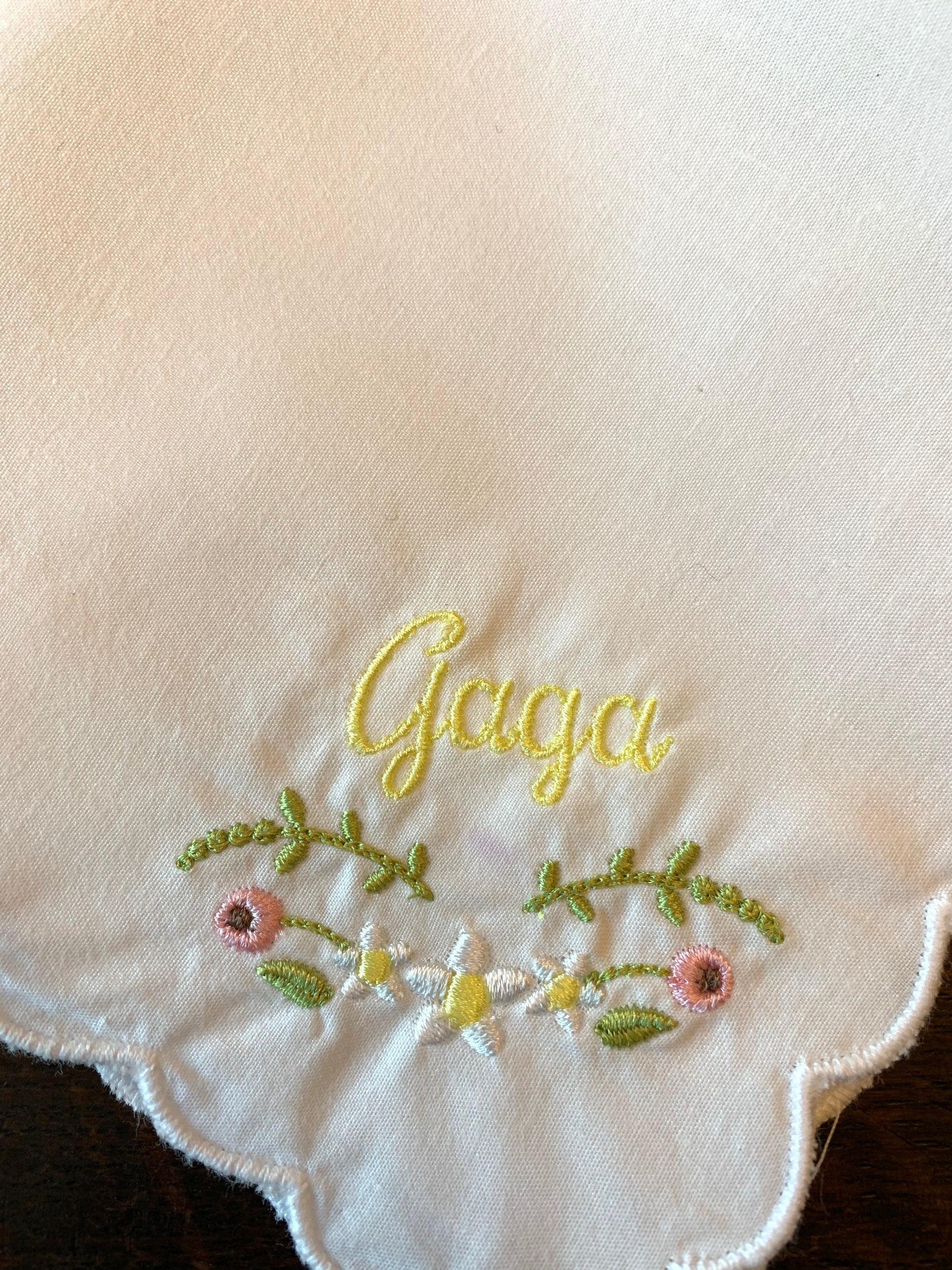 Monogrammed Daisy Handkerchief, Personalized Handkerchief, Scalloped Edge