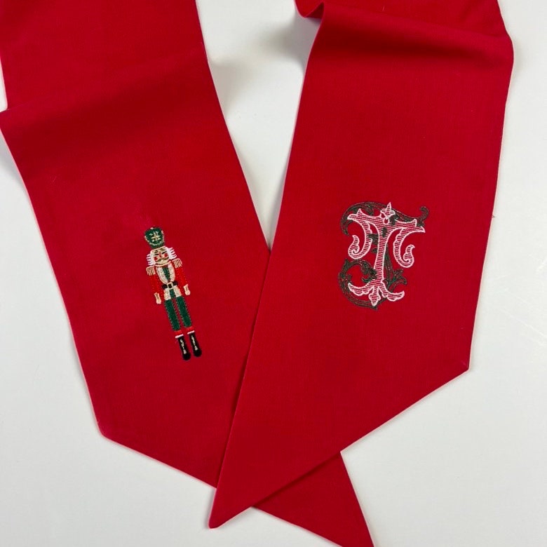 Holiday Wreath Sash