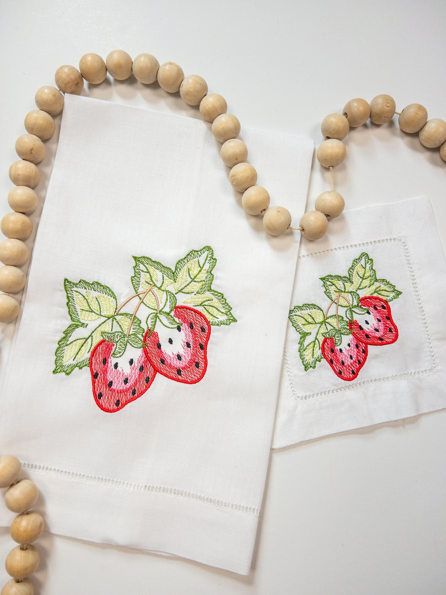 Strawberry Dinner Napkin, Strawberry Fair China Napkin, Strawberry Embroidered Cloth Napkin, Embroidered Cloth Napkin